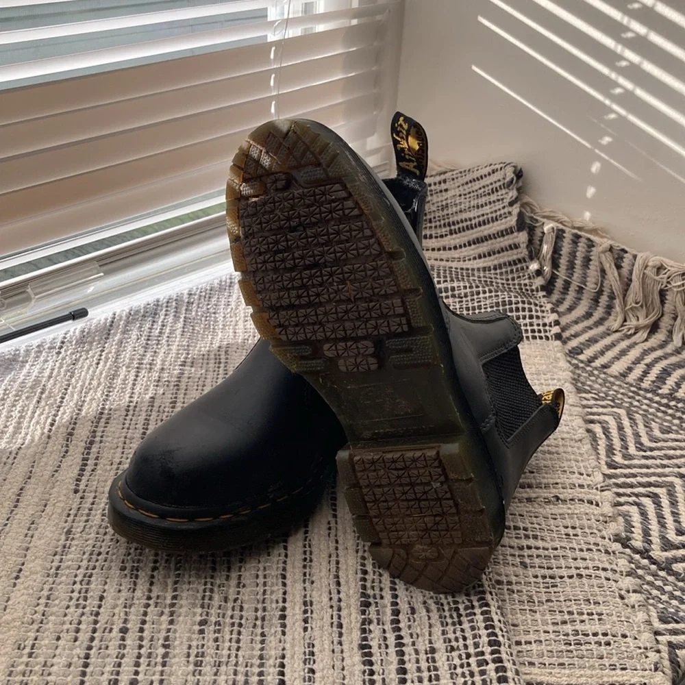 Dr Martens 2976 Chelsea boots - Picture 2 of 3